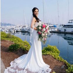 Beautiful Wedding Dress Size 6