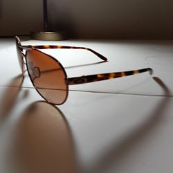 Oakley Women's Feedback Rose Gold Aviator Sunglasses 