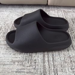 Yeezy Slides
