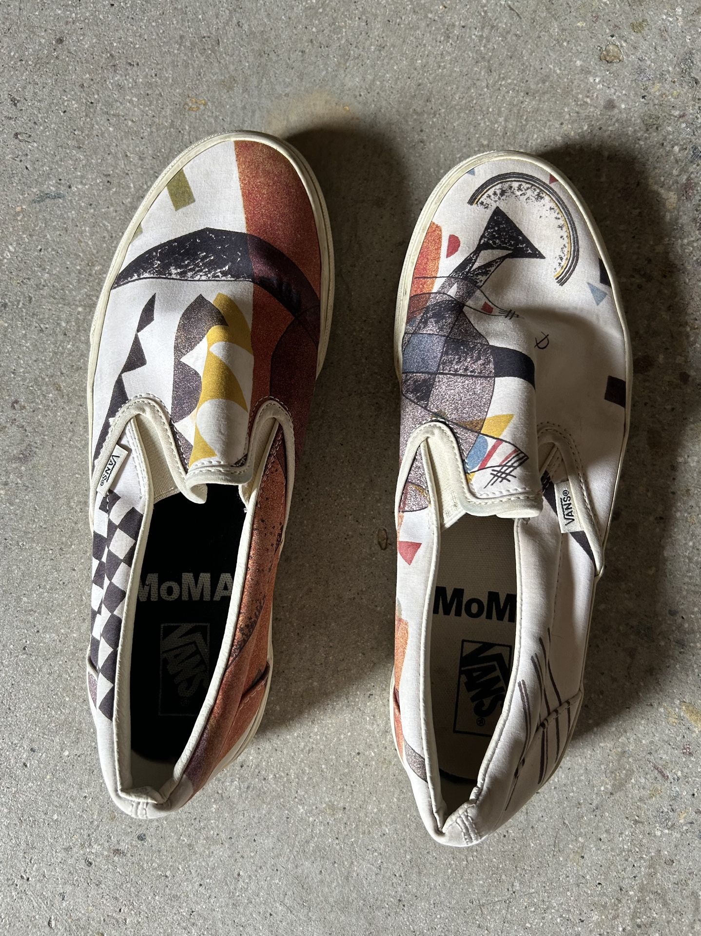 MOMA VANS