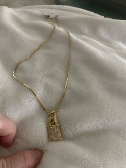 Necklace- bling lock