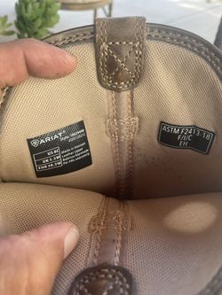 Woman is steel toe boots size 8