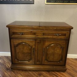 Thomasville Burl Solid Wood Flip Top Server or Bar Cabinet
