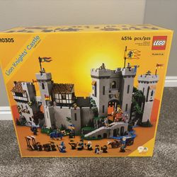 LEGO Lion Knights’ Castle Set (NEW IN BOX) (10305)