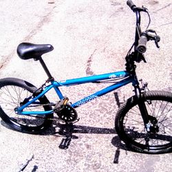 20'Mongoose M100 Like New Cheap! 