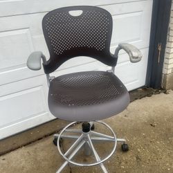 Herman Miller multipurpose stool with arm restrictions 