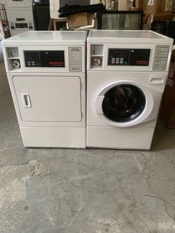 Washer and dryer electric commercial speed queen good condition 90 days warranty Lavadora y secadora electrica Comercial speed queen buenas condicione