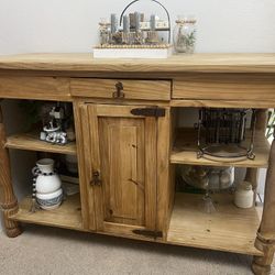 Buffet / Kitchen Island / Sideboard
