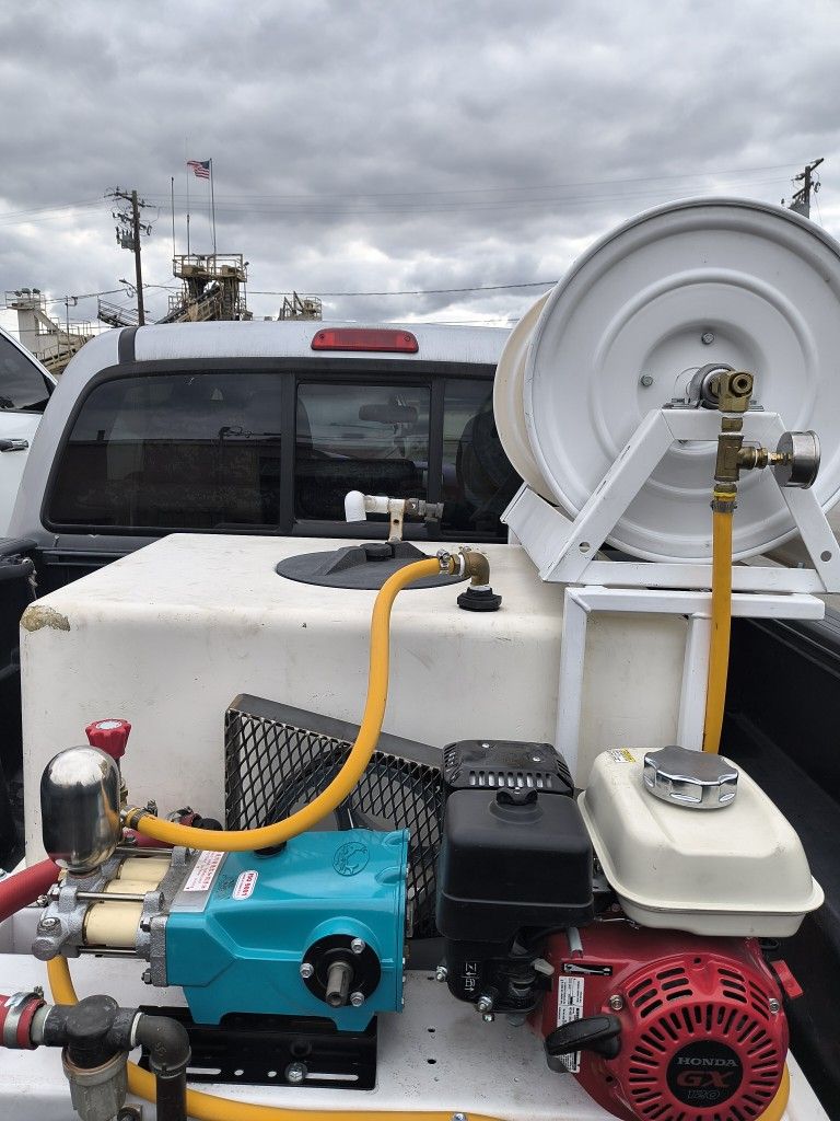 $3200Spray Rig 50 Gallons