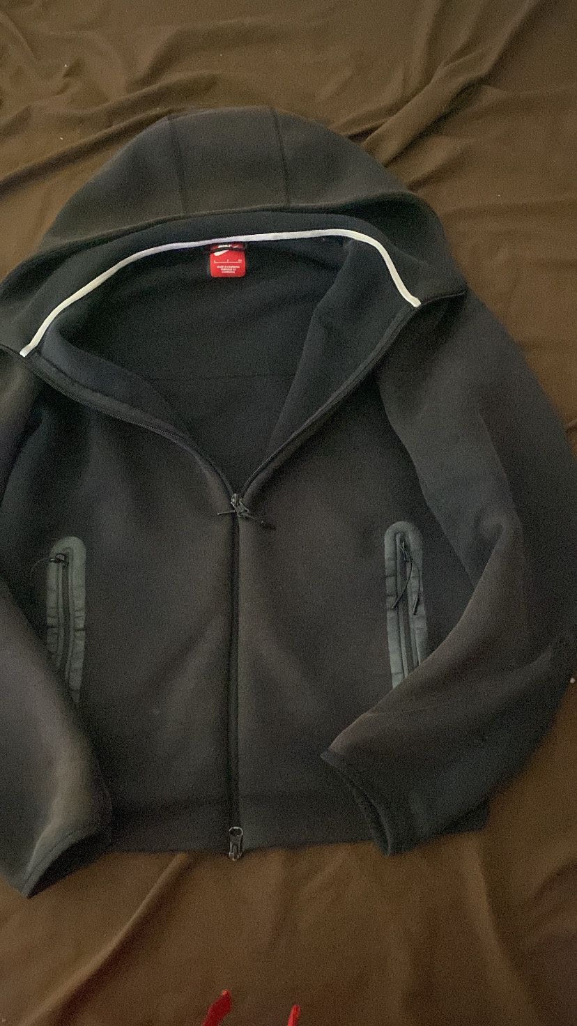 Nike Tech