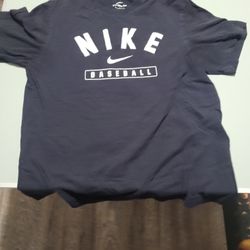 Nike T Shirt 
