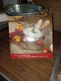 2 PC Chips & Dip  New