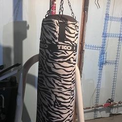 punching bag with stand 