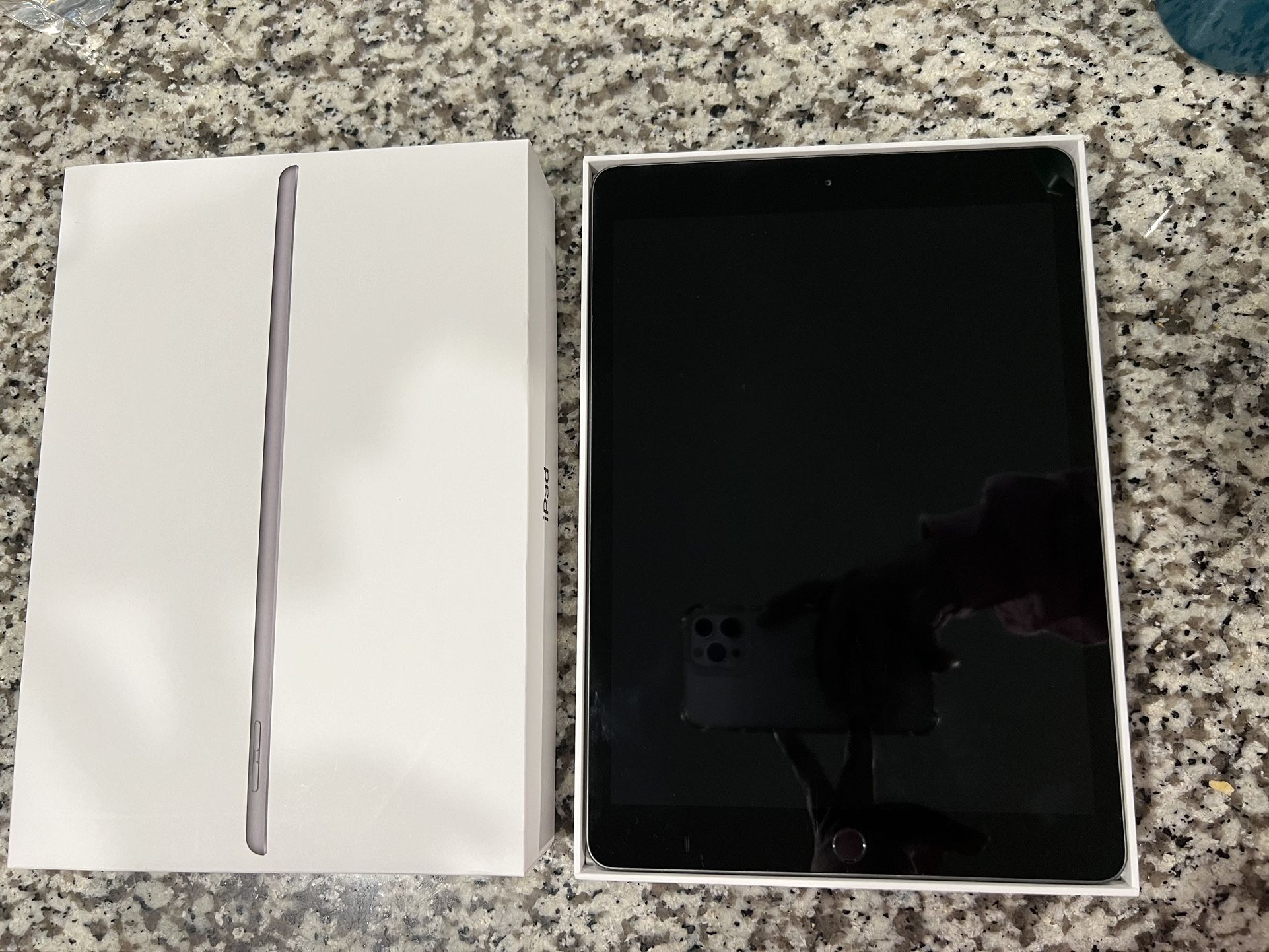 iPad 8th Gen 32GB