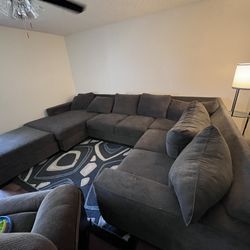 Very Large, Comfy Sectional With Ottoman 