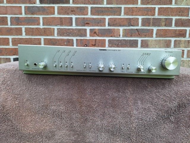 Tandberg 3002 pre amplifier