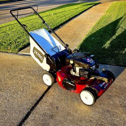 TORO Recycler Self-Propelled Lawn Mower 