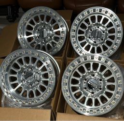 Brand new 17 inch kmc 552 rims