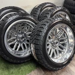 Total of 5 22x12 fuel wheels wrapped as in lionhart 33x12.50R22 tires. 