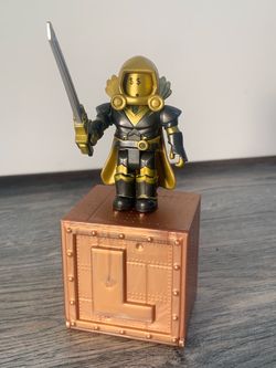 Roblox Gold Dominus Aureus Dude Figure & Accessories Complete (No Code)