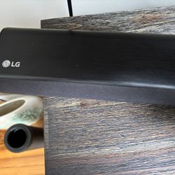 LG 2.1 Sound Bar/Sub Woofer Included