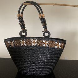 Personalized straw tote bag for the summer