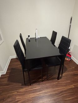Table a chairs
