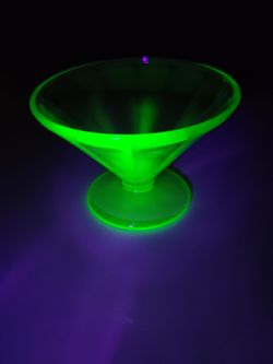 Uranium Glass dessert Glass