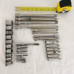 Set De  30 Piezas De Herramienta extensions y dados usados