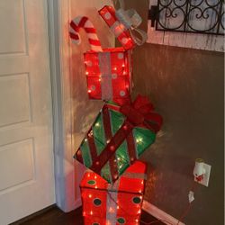 Stackable Christmas Boxes 