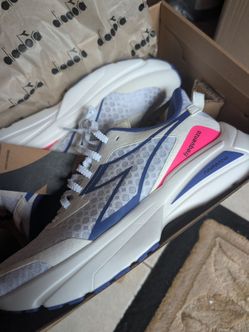 Diadora Frequenza