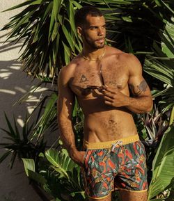 Men Swim Tucks Size Medium