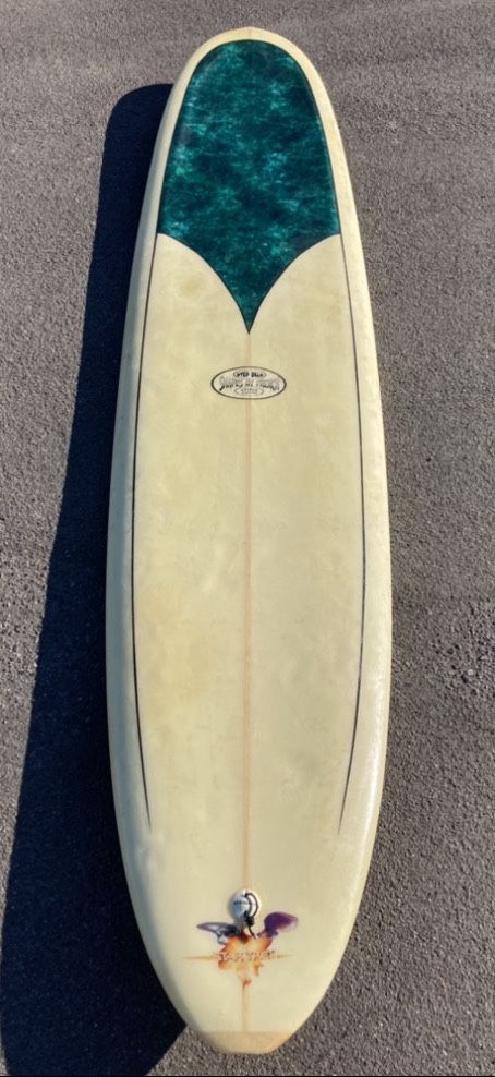 Surfboard mid length board