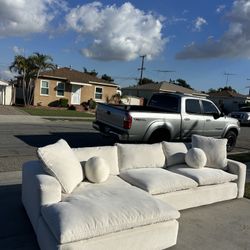 Cloud Sectional Living spaces utopia 