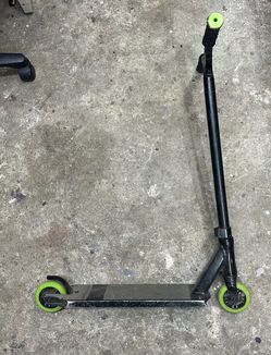 Stunt scooter