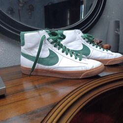 Nike Blazer Size 10.5