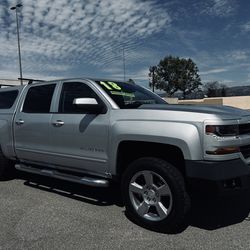 2018 Chevy Silverado LT Z71 4X4 w/ 55k miles