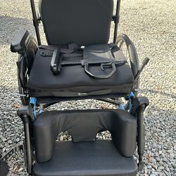 Ki Mobility Catalyst 5. 22” Seat + Comfort kit