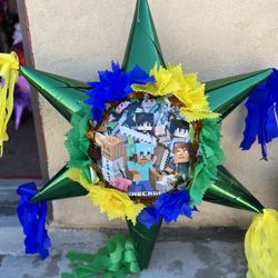 Minecraft Regular Star Pinata