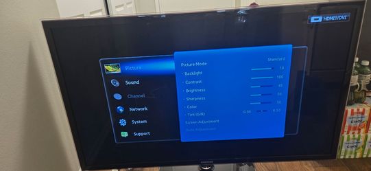 Pre-owned Samsung 55-inch LED Smart TV Model: UN55D6050TF, Model: UN55D6050TFXZA ** need soundbar**