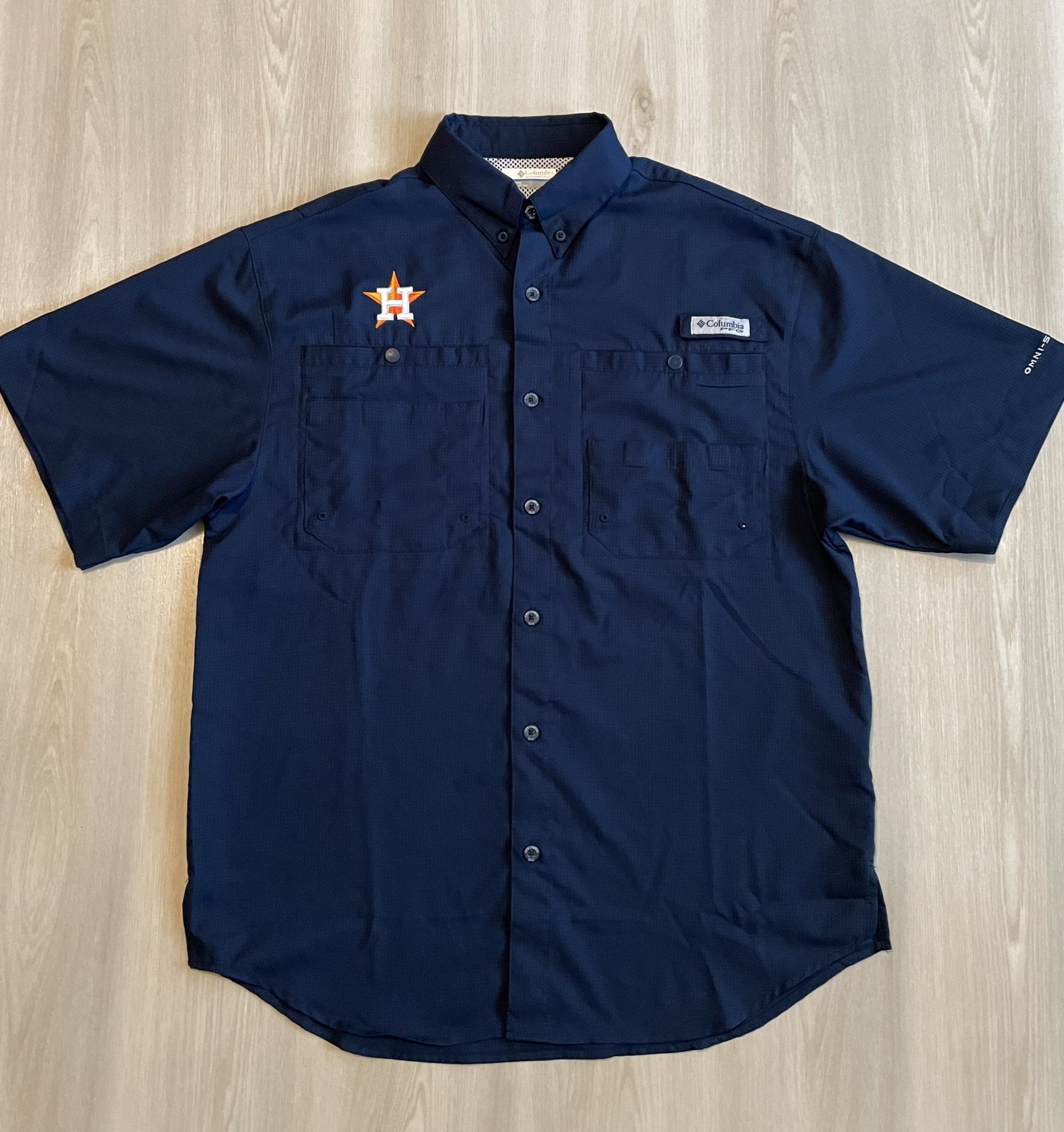 Houston Astros PFG Columbia button down shirt size small. 21.5”x29”