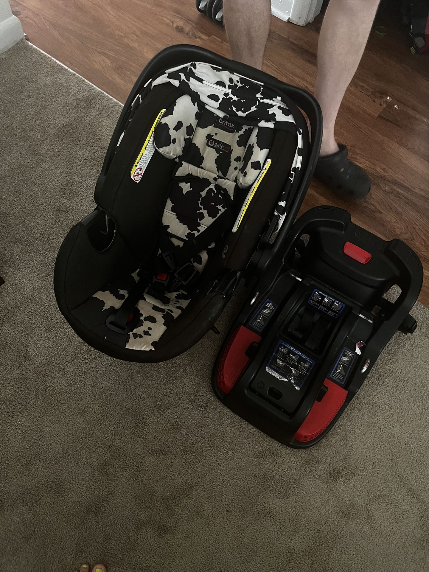 Like New Baby Car seat And Base