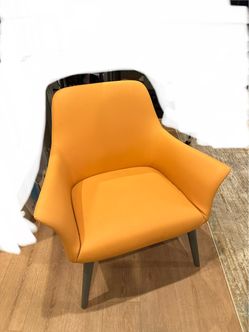 Arm chair