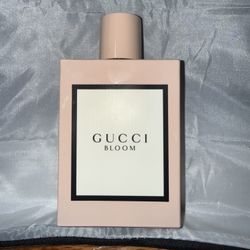 Gucci Bloom Eau de Parfum for Women 100ml (Lightly Used)