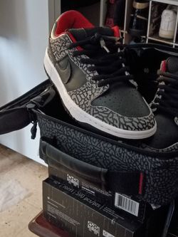 Nike SB Supremes Black Red Elephant Print Low-Top Sneakers