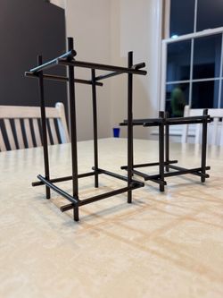 metal bases for placing containers or decorative pieces