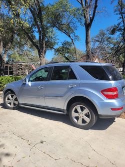 2011 Mercedes-Benz Light