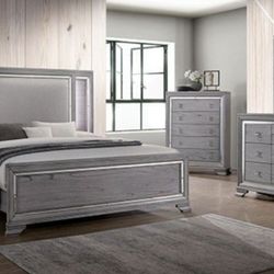 Brand New Grey 4pc Queen Bedroom Set 