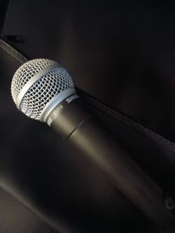 Shure sm 58 microphone