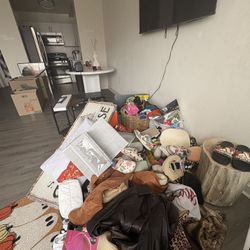 📌 MOVING SALE 📌